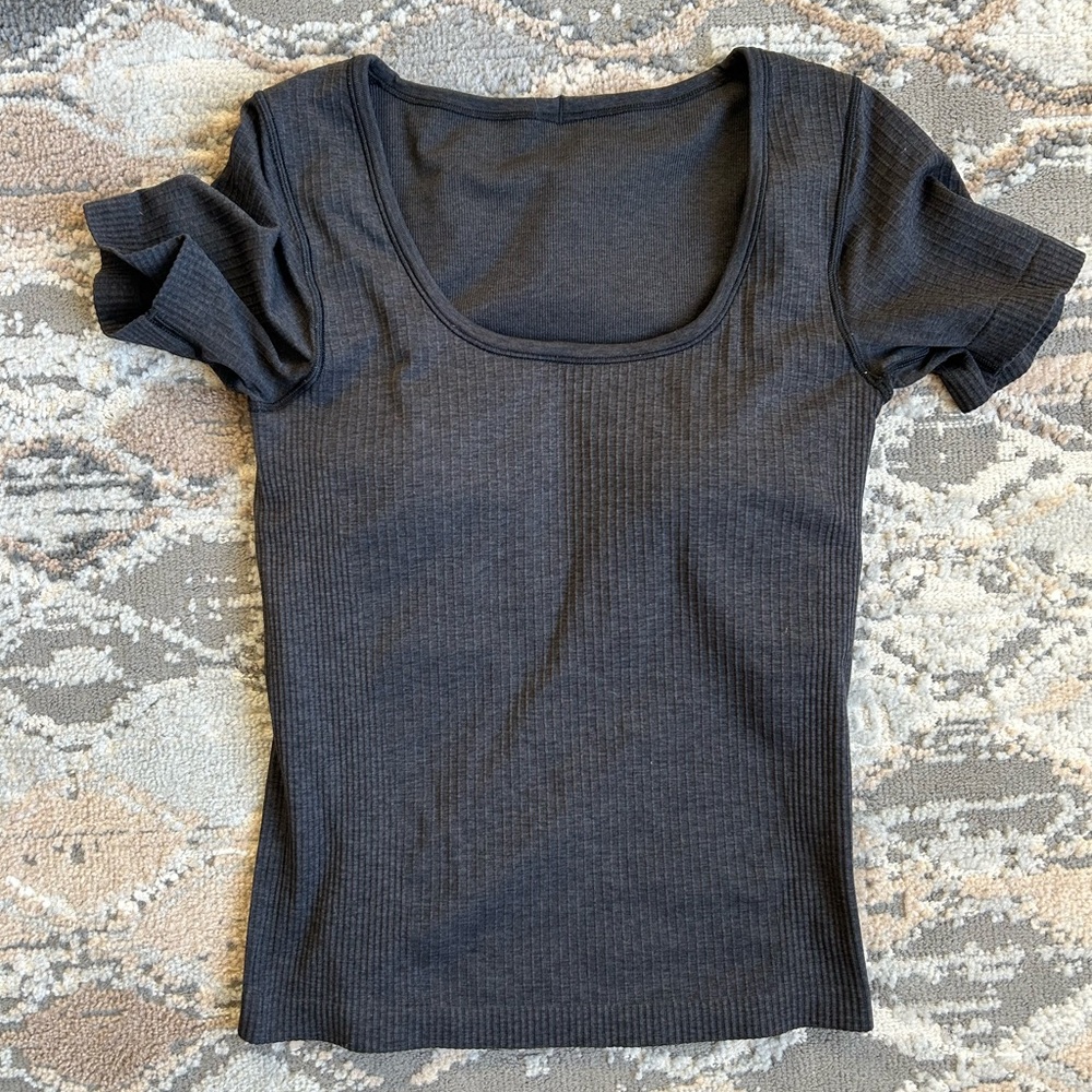 Ebb to Street Lululemon shirt